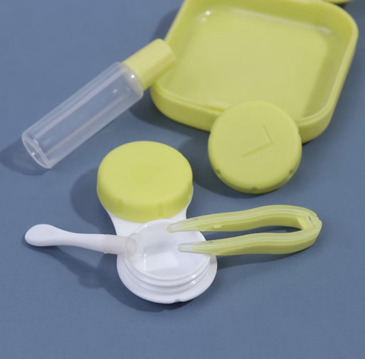 Estojo Lovely para lentes de contato - com espelho, pinça, bastão e frasco | Kit portátl